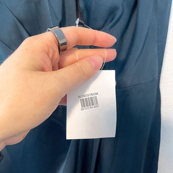 After Six Whisper Satin Vneck Faux Wrap Tulip Evergreen Bridesmaid Dress 4 NWT - Picture 6 of 9